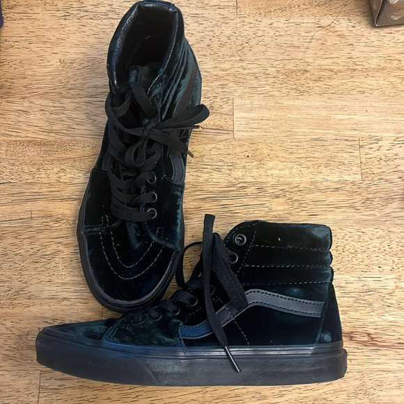 Dark Green Velvet Vans sk8 hi - Picture 2 of 4